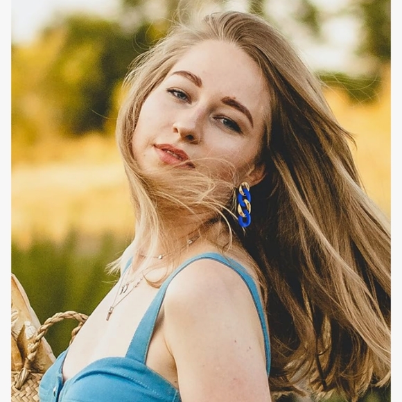 NEW BLUE CHAIN LINK EARRINGS - Picture 4 of 5